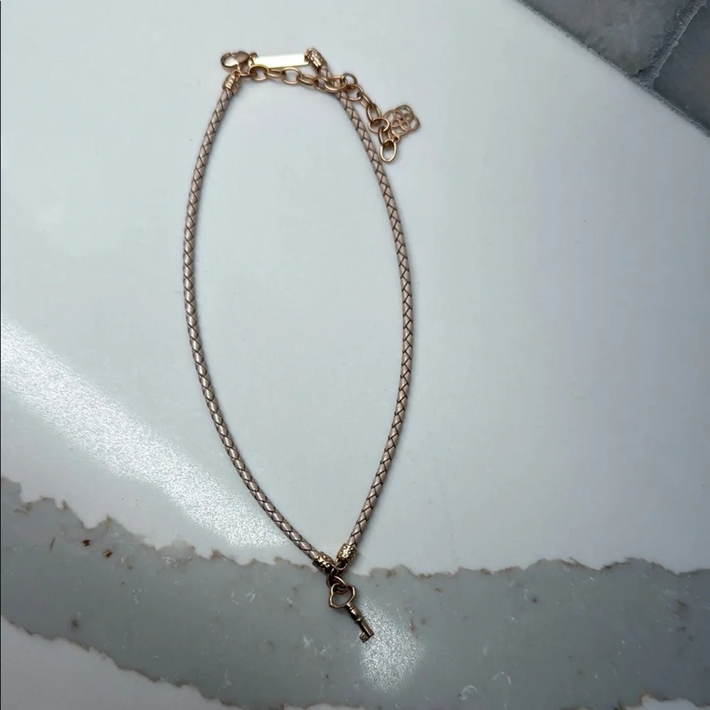 Kendra Scott Gold Key and Cream Braided Choker - New Worn - Picture 2 of 2